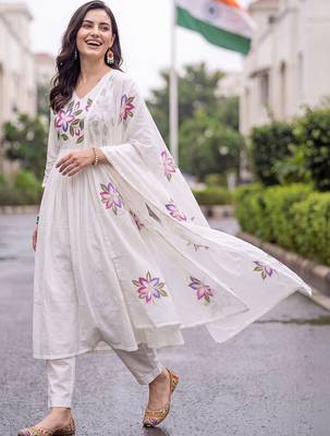 women floral printed empire cotton kurta with trousers & with dupatta 1