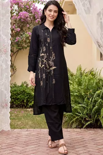 women ethnic motifs embroidered regular thread work kurta with trousers