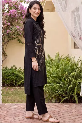 women ethnic motifs embroidered regular thread work kurta with trousers