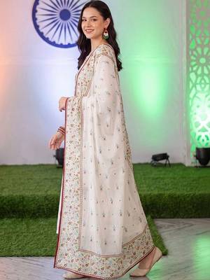 women ethnic motifs embroidered regular thread work cotton kurta with trousers & with dupatta 3