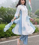 women floral printed regular cotton kurta with trousers & with dupatta