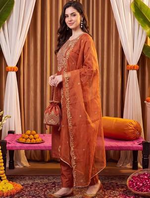 women ethnic motifs embroidered regular thread work liva kurta with trousers & with dupatta 4