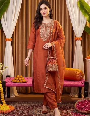 women ethnic motifs embroidered regular thread work liva kurta with trousers & with dupatta 5