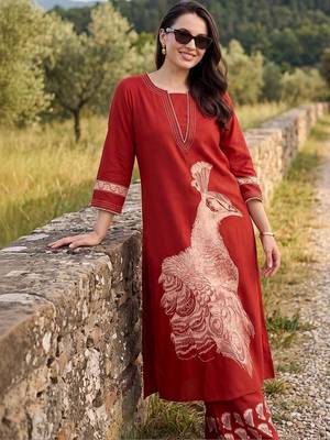 women ethnic motifs printed regular kurta with palazzos 5