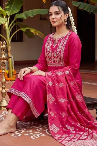 women ethnic motifs embroidered regular thread work kurta with trousers & with dupatta