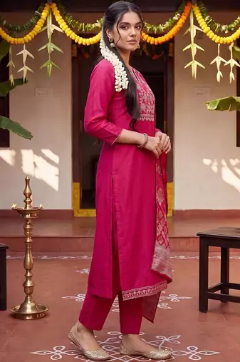 women ethnic motifs embroidered regular thread work kurta with trousers & with dupatta