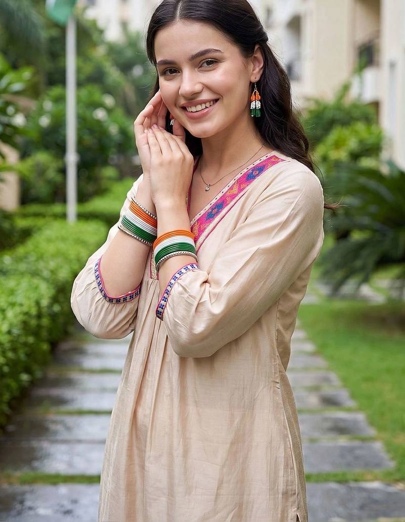 women ethnic motifs regular thread work liva kurta with trousers
