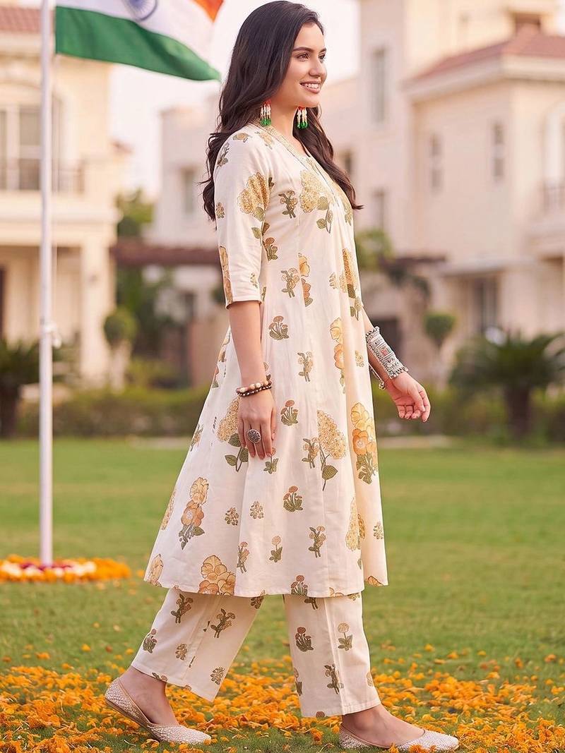 women floral printed regular cotton kurta with palazzos