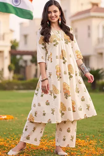 women floral printed regular cotton kurta with palazzos