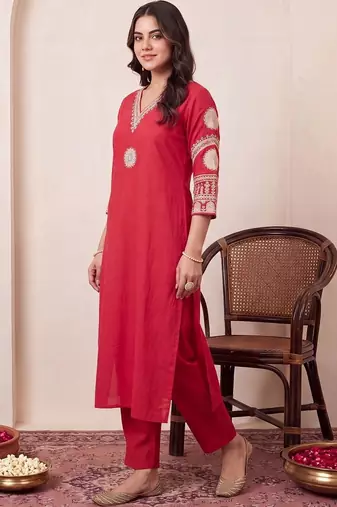 women ethnic motifs embroidered regular thread work kurta with trousers