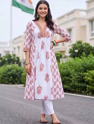 women ethnic motifs printed empire thread work cotton kurta with trousers 6