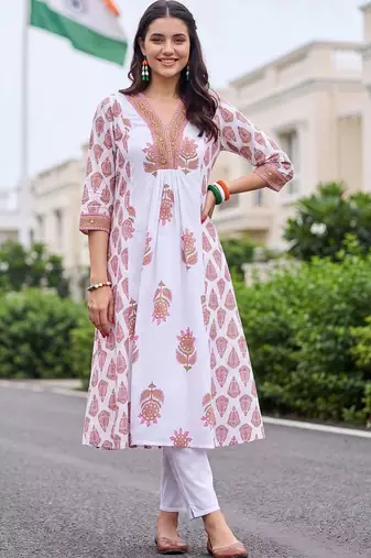 women ethnic motifs printed empire thread work cotton kurta with trousers
