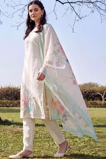 women floral embroidered regular thread work kurta with trousers & with dupatta