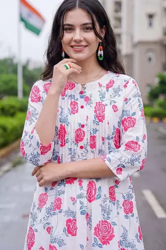 women floral printed pleated cotton kurta with trousers