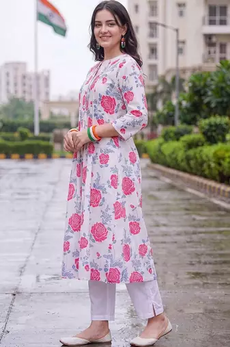 women floral printed pleated cotton kurta with trousers