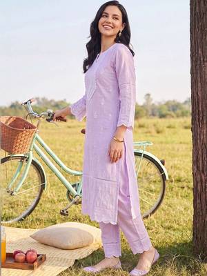 women ethnic motifs embroidered regular chikankari cotton kurta with trousers & with dupatta 4