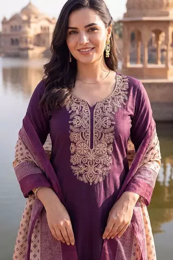 women ethnic motifs embroidered regular thread work kurta with trousers & with dupatta