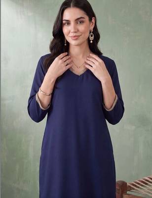 women regular kurta with trousers 5