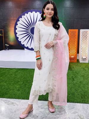 ethnic motifs embroidered regular thread work kurta with trousers & with dupatta 1