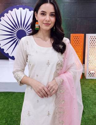 ethnic motifs embroidered regular thread work kurta with trousers & with dupatta 5