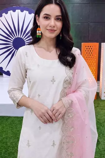 ethnic motifs embroidered regular thread work kurta with trousers & with dupatta