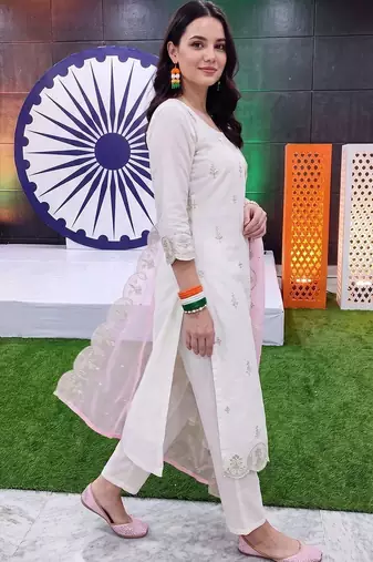 ethnic motifs embroidered regular thread work kurta with trousers & with dupatta
