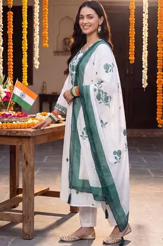 women floral embroidered regular thread work cotton kurta with trousers & with dupatta