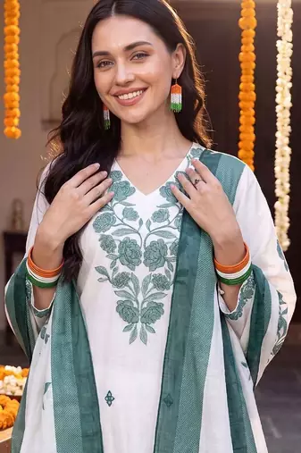 women floral embroidered regular thread work cotton kurta with trousers & with dupatta