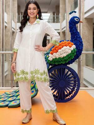 women floral embroidered regular thread work cotton kurta with trousers 5