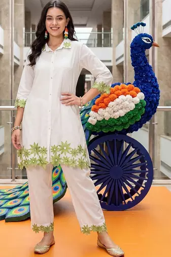 women floral embroidered regular thread work cotton kurta with trousers