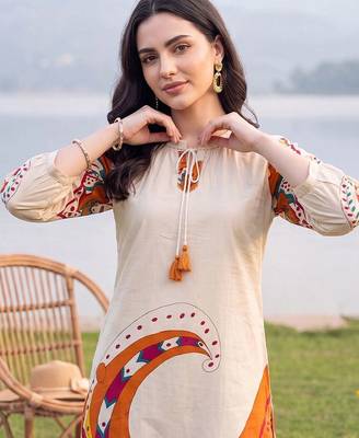 women printed regular cotton kurta with trousers 2