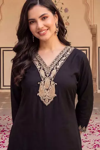 women ethnic motifs embroidered regular thread work kurta with trousers & with dupatta