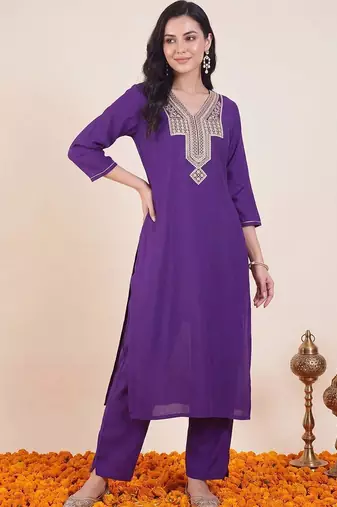 women ethnic motifs embroidered regular thread work kurta with trousers