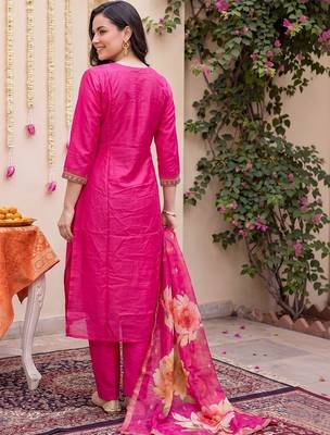 women ethnic motifs embroidered regular kurta with trousers & with dupatta 3