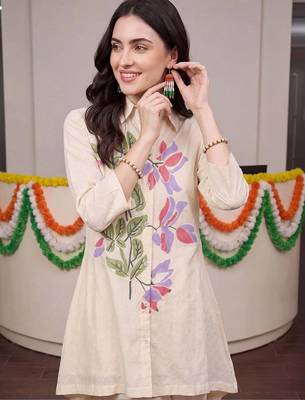 women floral printed regular cotton kurta with trousers 2