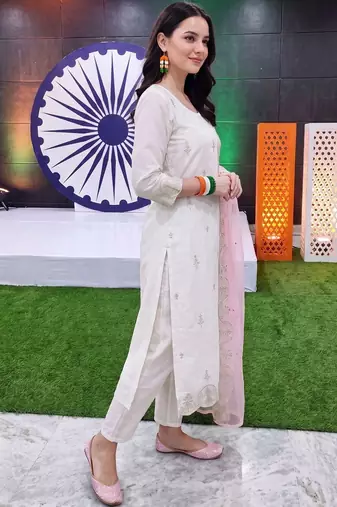 women ethnic motifs embroidered regular thread work kurta with trousers & with dupatta