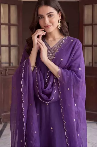 women ethnic motifs embroidered regular thread work kurta with trousers & with dupatta