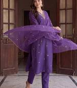 women ethnic motifs embroidered regular thread work kurta with trousers & with dupatta