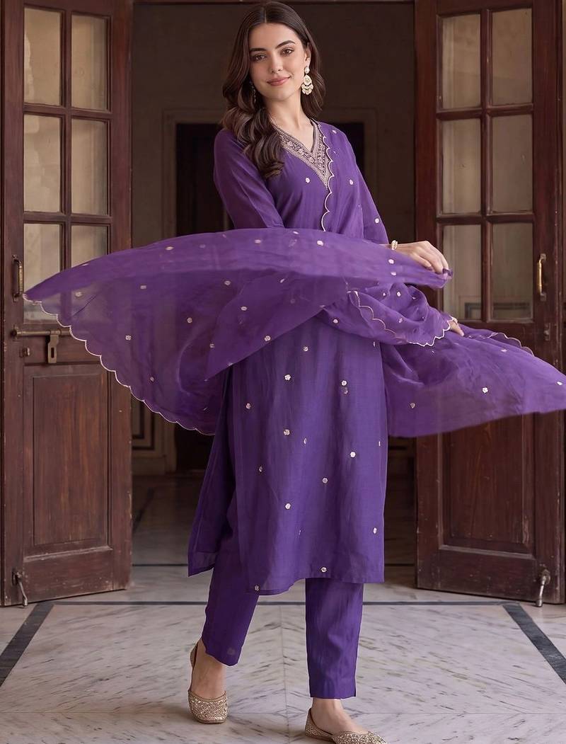 women ethnic motifs embroidered regular thread work kurta with trousers & with dupatta