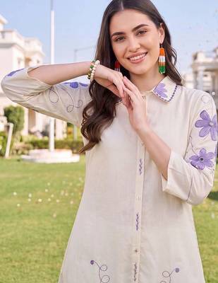 women floral embroidered regular thread work cotton kurta with trousers 2