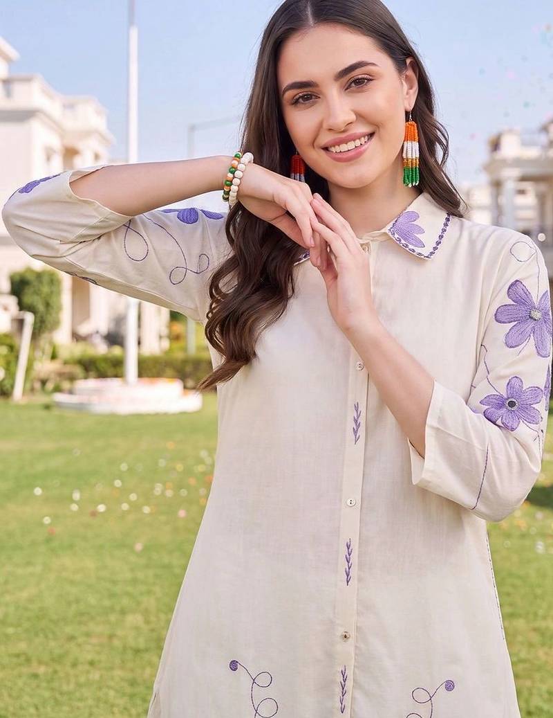 women floral embroidered regular thread work cotton kurta with trousers