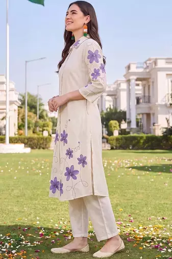 women floral embroidered regular thread work cotton kurta with trousers