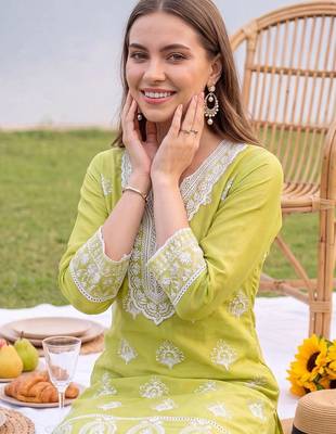 women ethnic motifs embroidered regular thread work cotton kurta with trousers & with dupatta 2