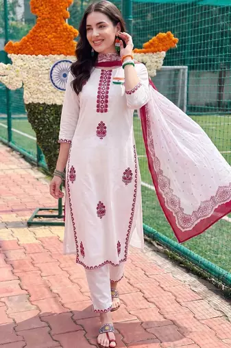 women ethnic motifs embroidered regular thread work cotton kurta with trousers & with dupatta