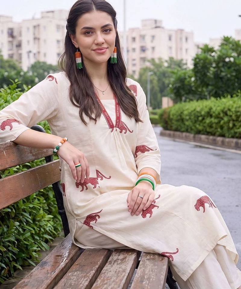 women animal printed regular cotton kurta with palazzos