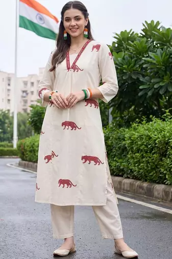 women animal printed regular cotton kurta with palazzos