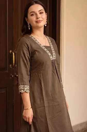 women ethnic motifs embroidered regular thread work kurta with trousers