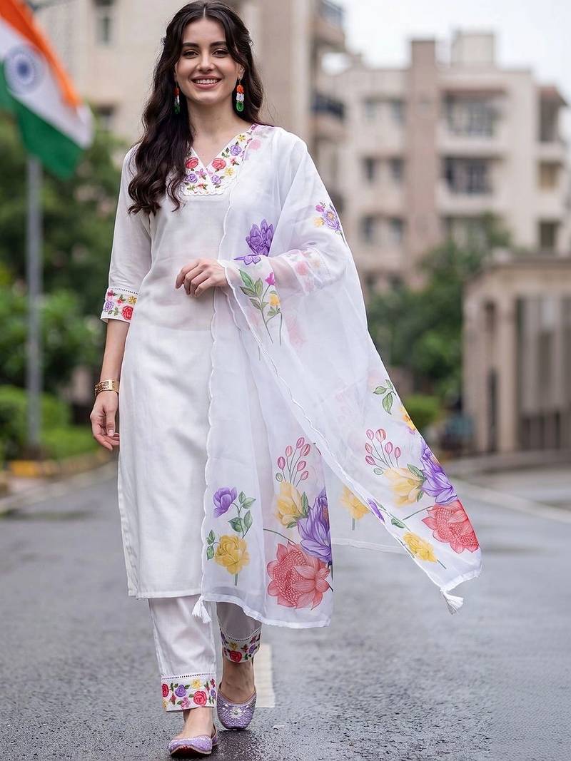 floral embroidered regular thread work liva kurta with trousers & with dupatta