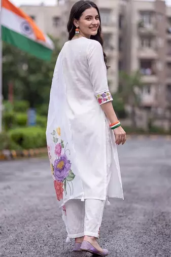 floral embroidered regular thread work liva kurta with trousers & with dupatta