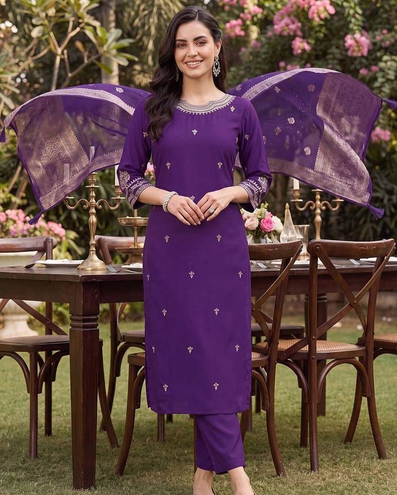 women ethnic motifs embroidered regular kurta with trousers & with dupatta